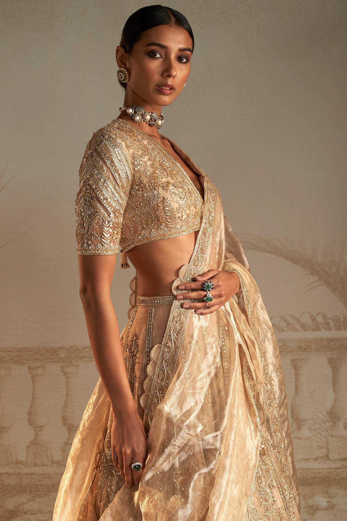 House of Misu, Summiya in SWARN LEHENGA SET