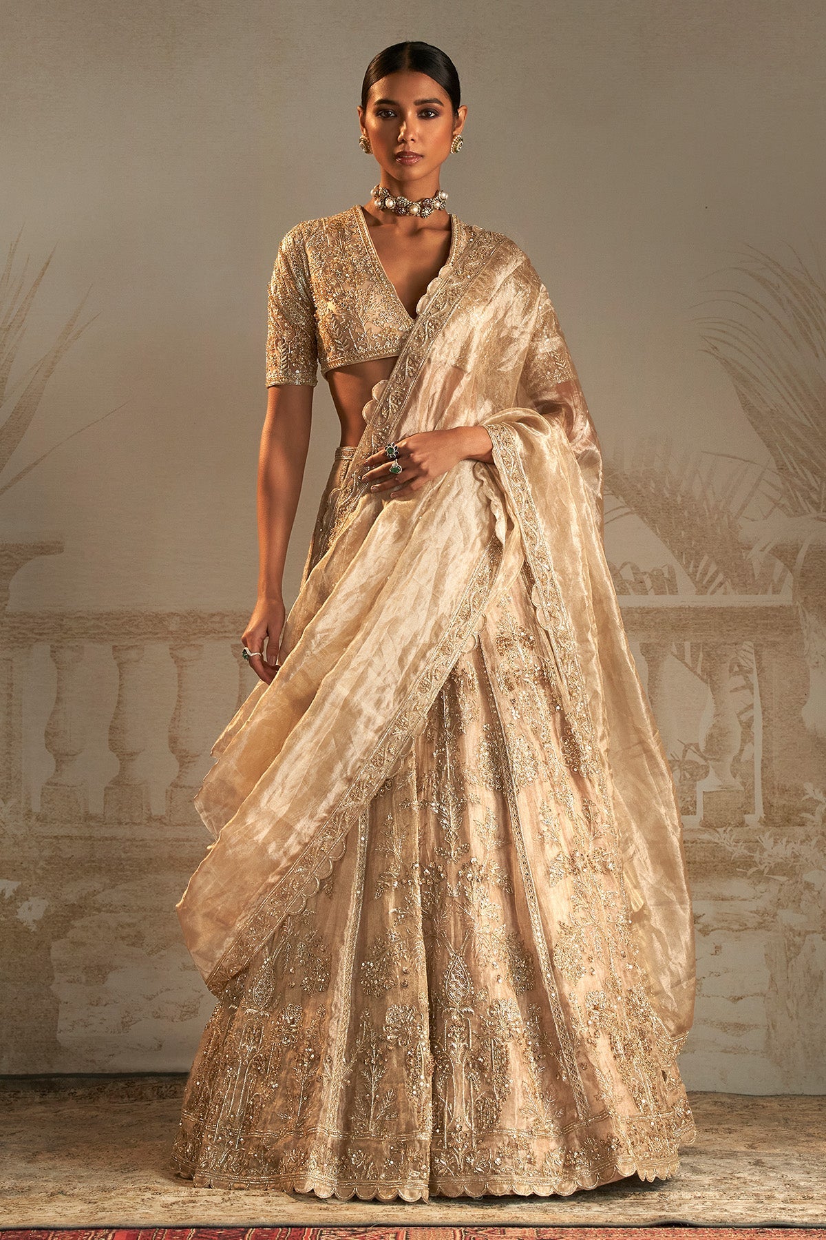 House of Misu, Summiya in SWARN LEHENGA SET