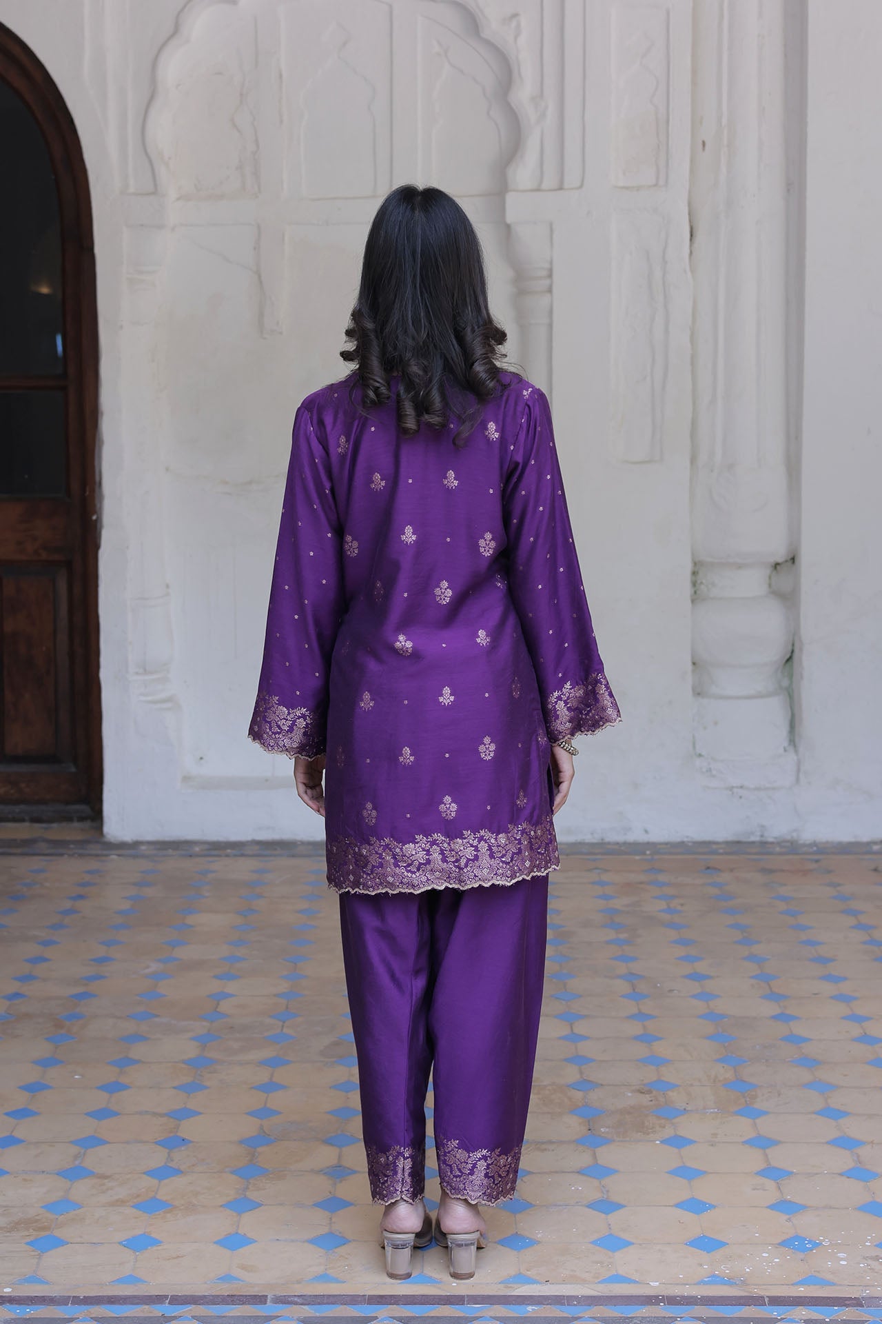 THE JAMUNI MAHENOOR SUIT