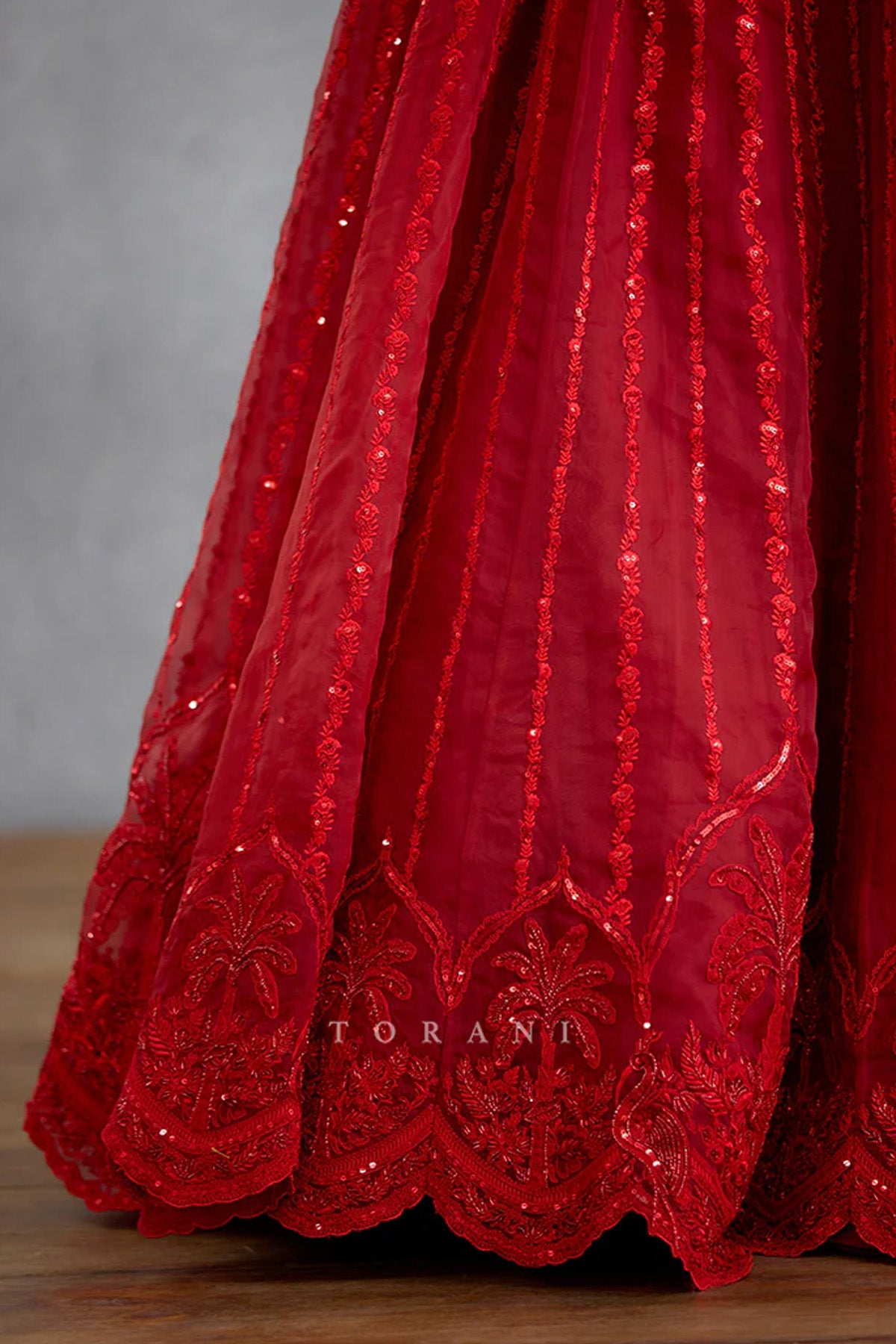 Surkh Wrija Lehenga Set