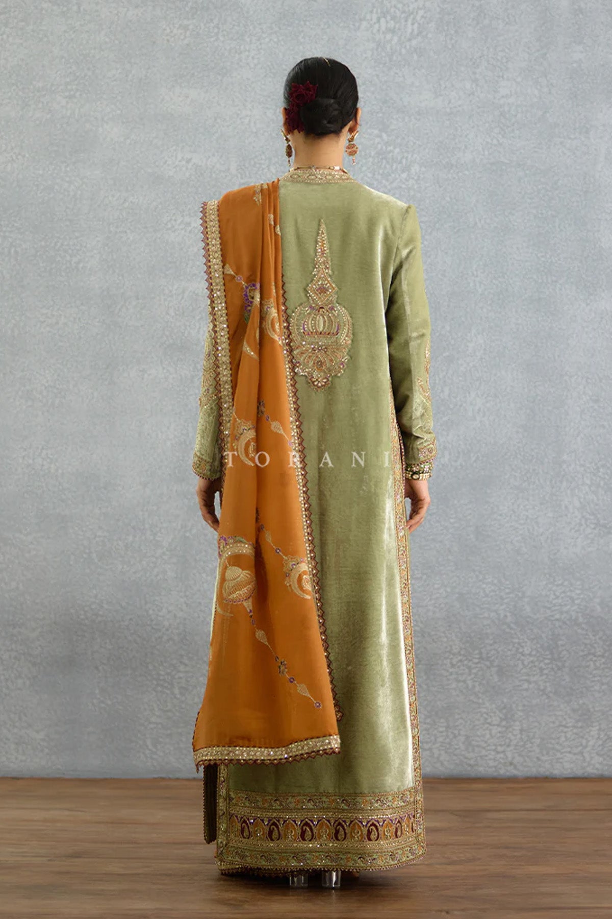 Nuraan Rangsaaz Omaira Saree Set