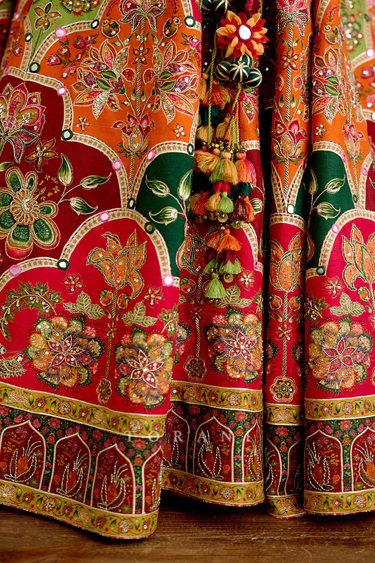 Chitrangi Aarini Lehenga Set