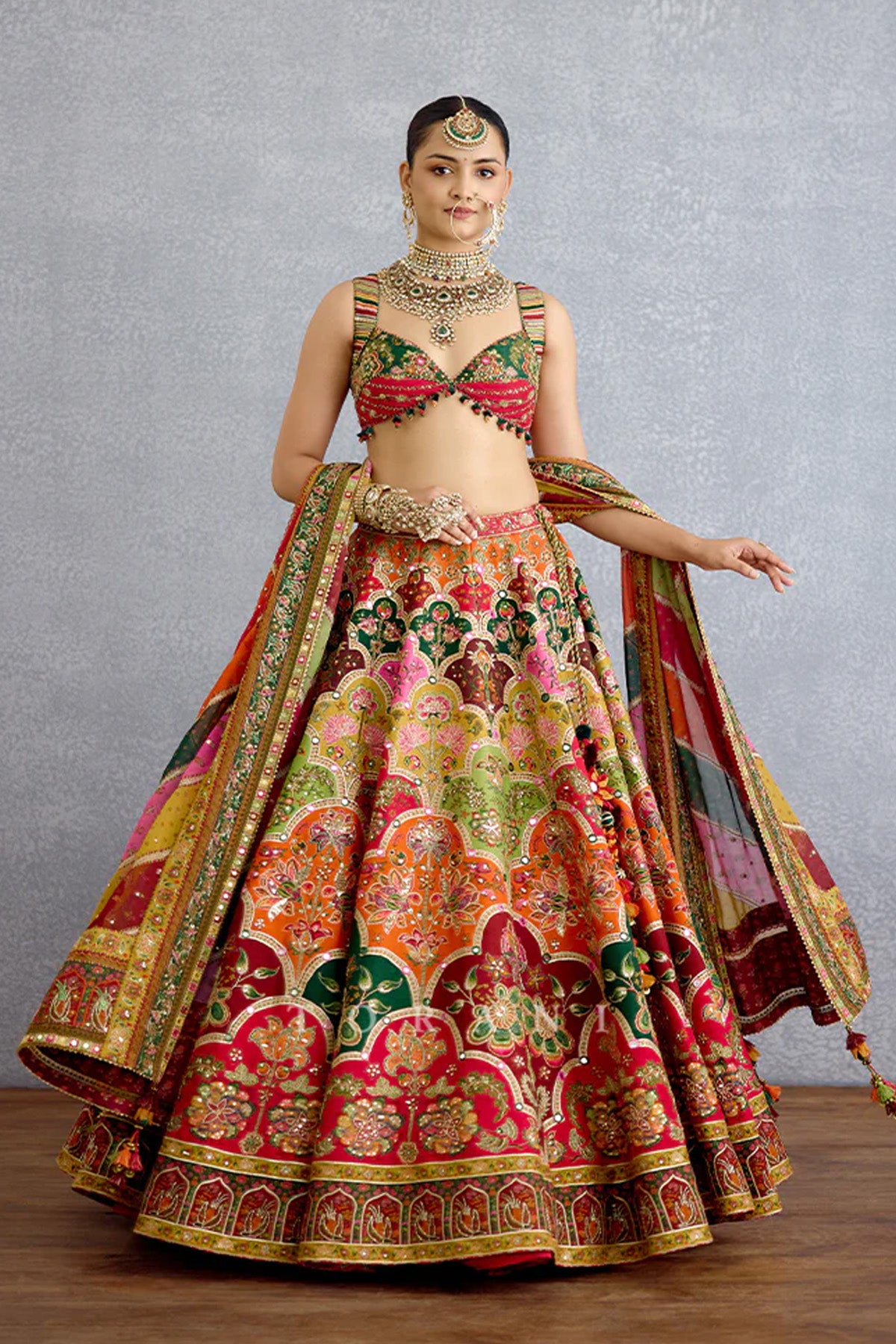 Chitrangi Aarini Lehenga Set