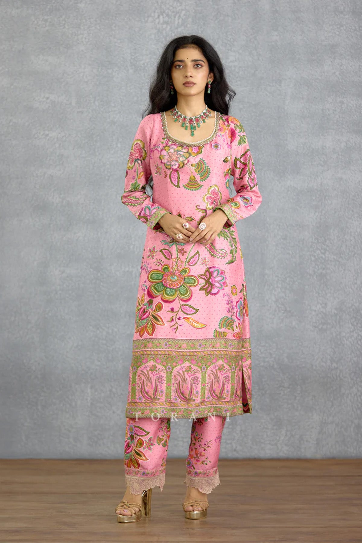 Pankaja Meha Anvita Kurta Set