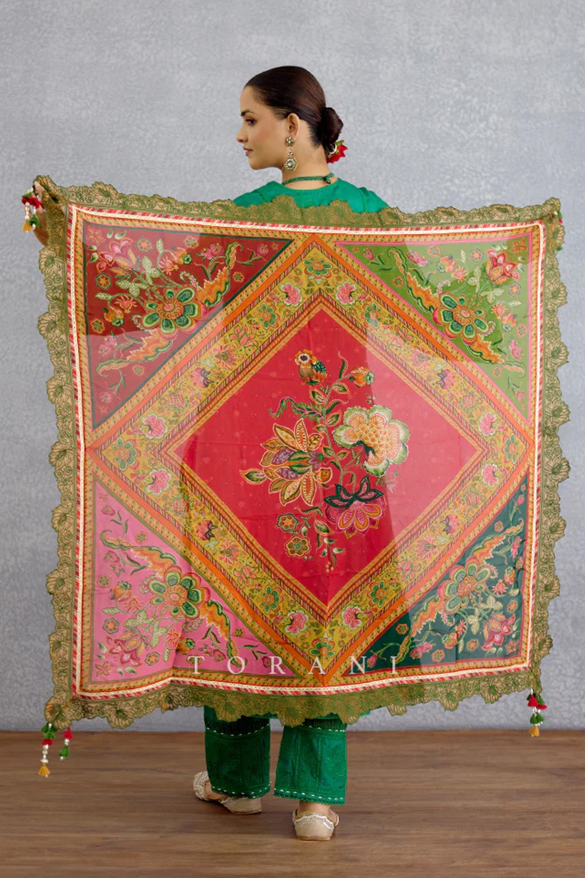 Chitrangi Ayaana Scarf