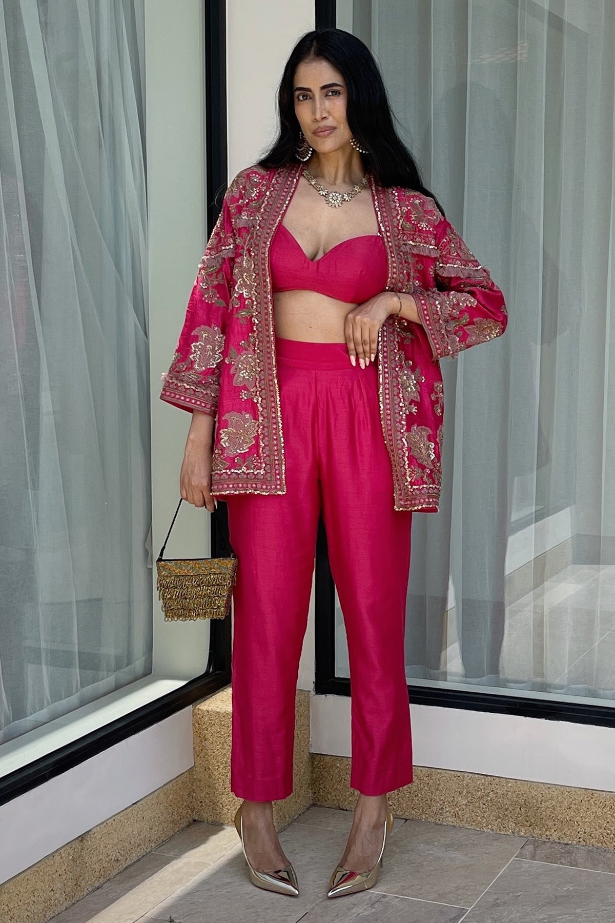 Alisha Pekha in Ozella