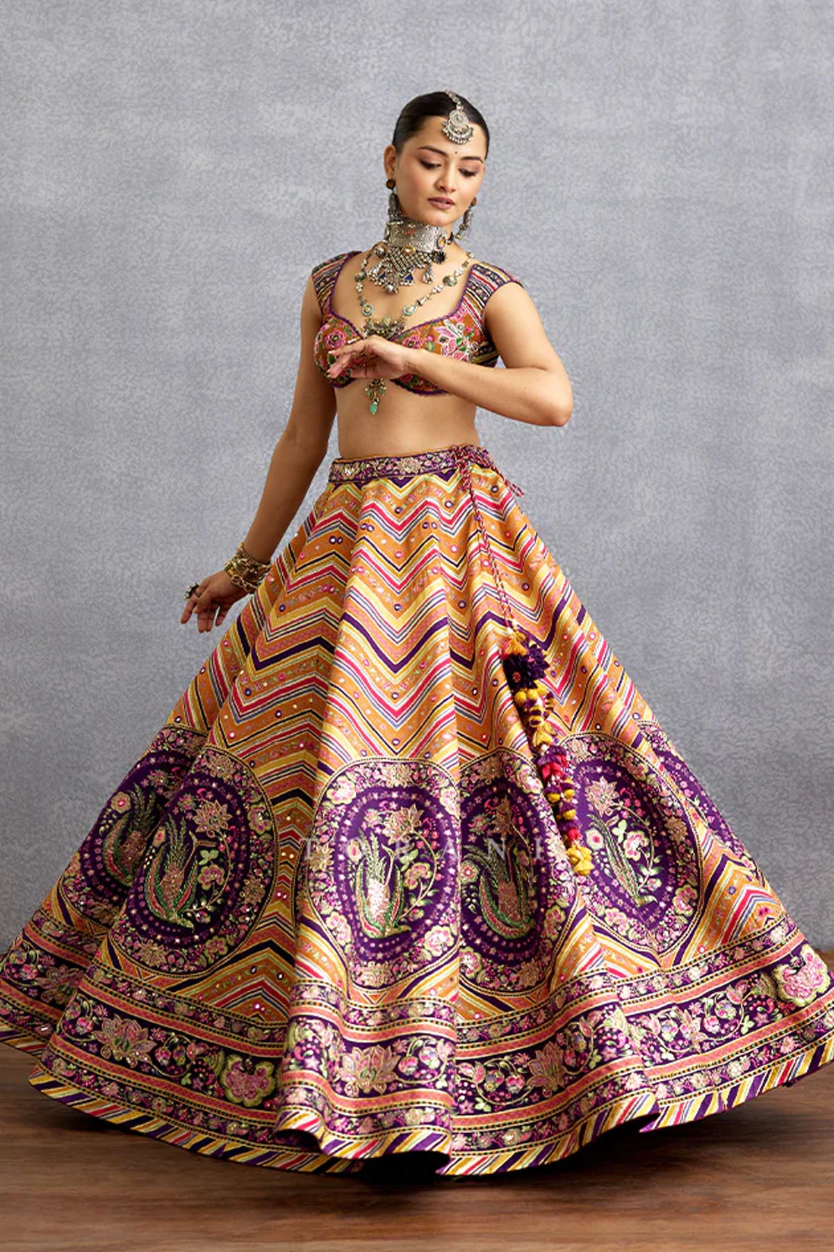 Komudika Abhisarika Lehenga Set