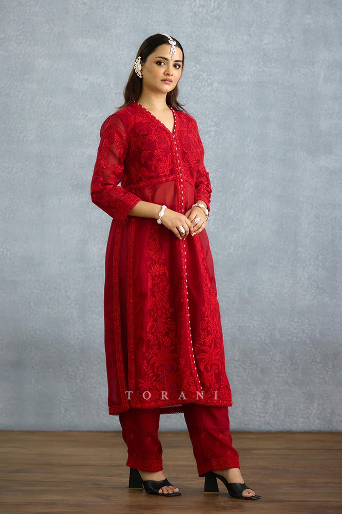 Surkh Udita Kurta Set