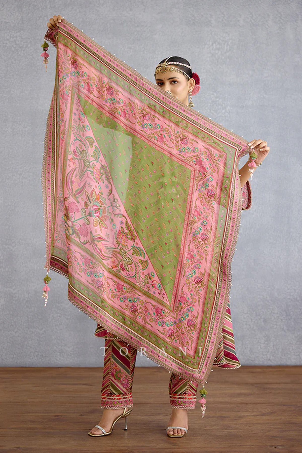 Pankaja Akshiti Scarf
