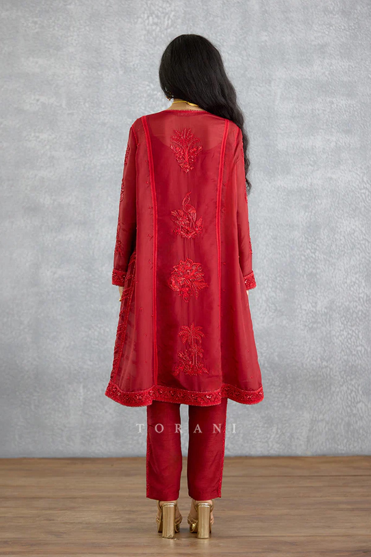 Surkh Samrina Kurta Set