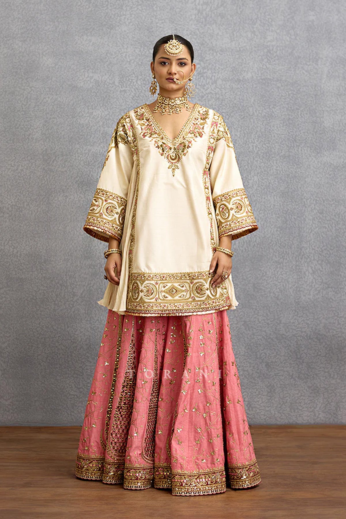 Maahe Mahtabe Insiyah Sharara Set