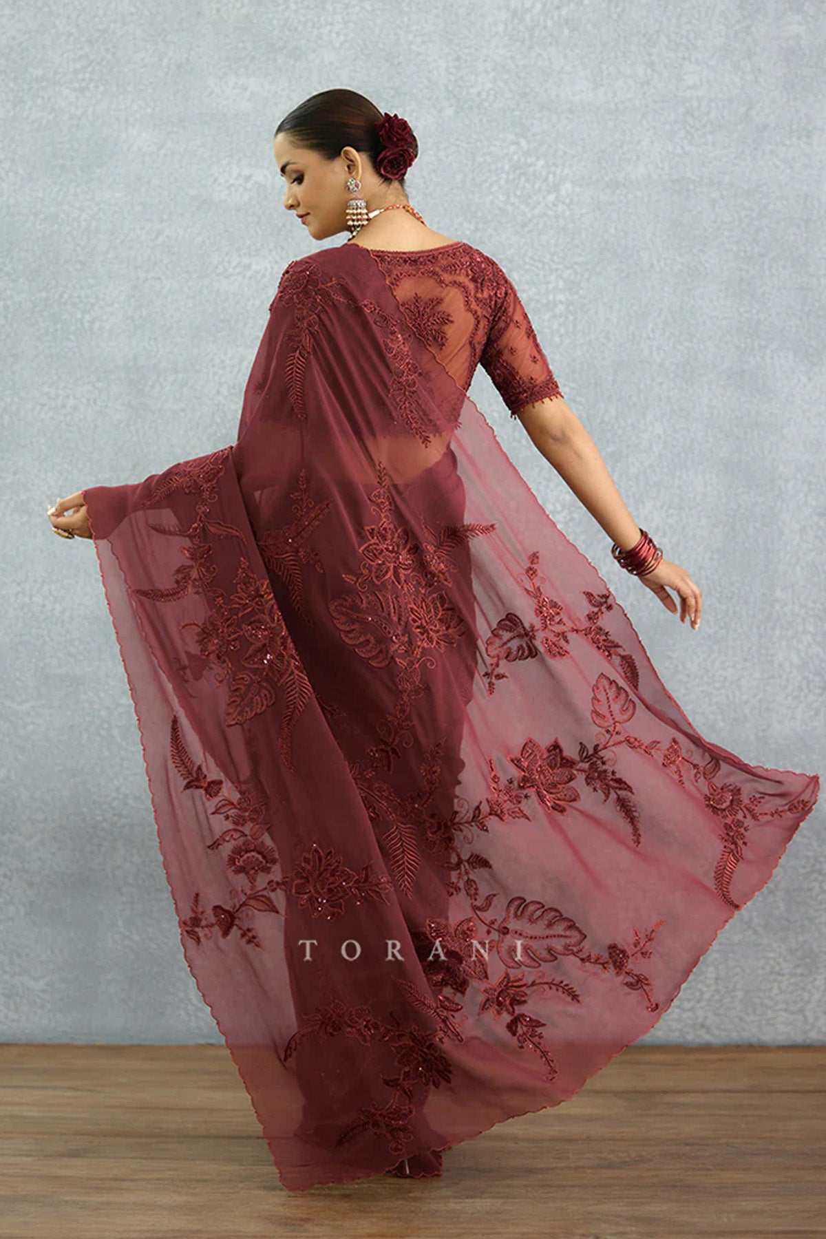 Laalima Pankhuri Saree