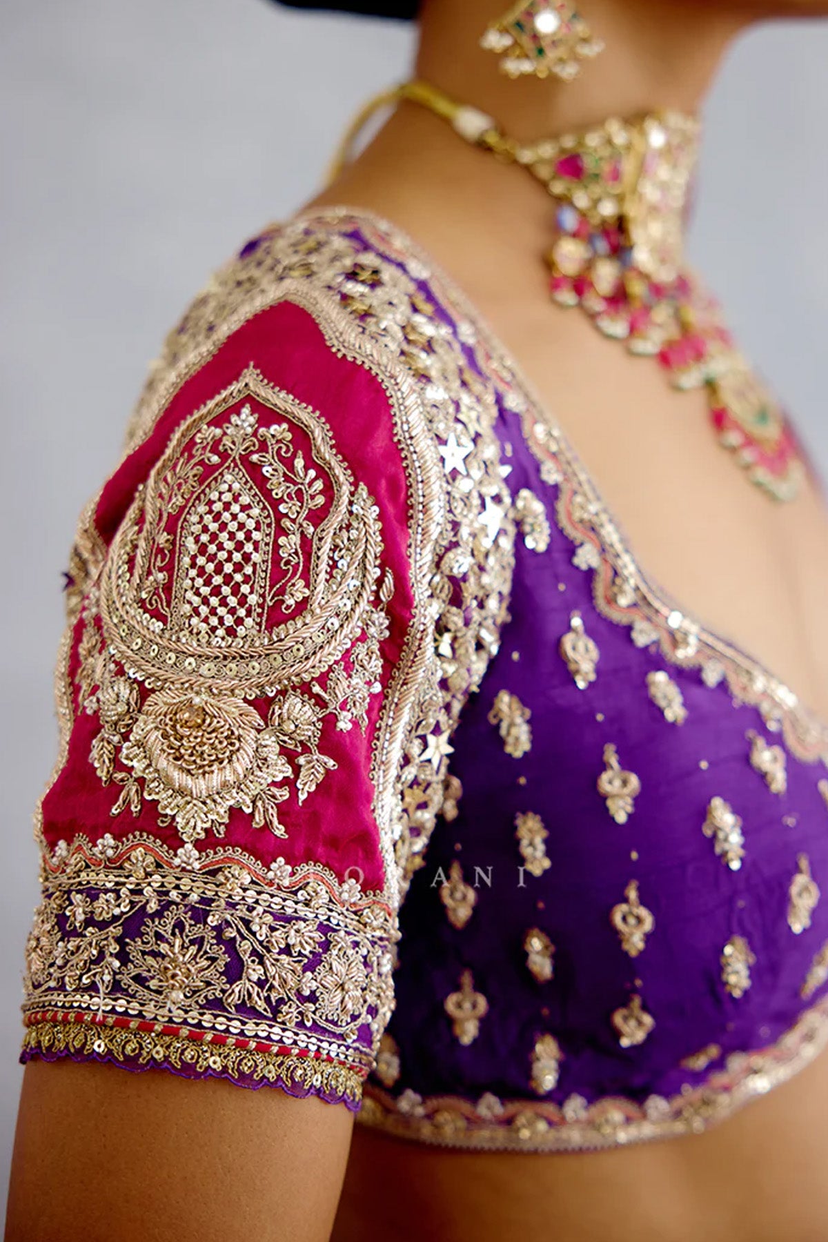 Banafsha Irfa Blouse