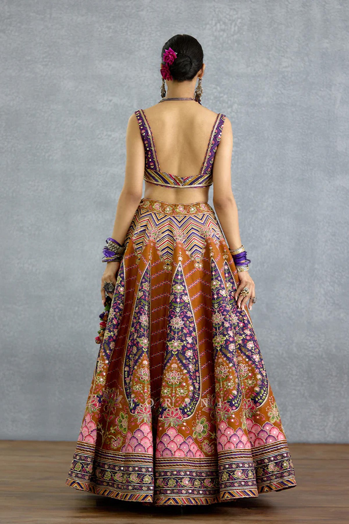 Komudika Kaavya Lehenga Set