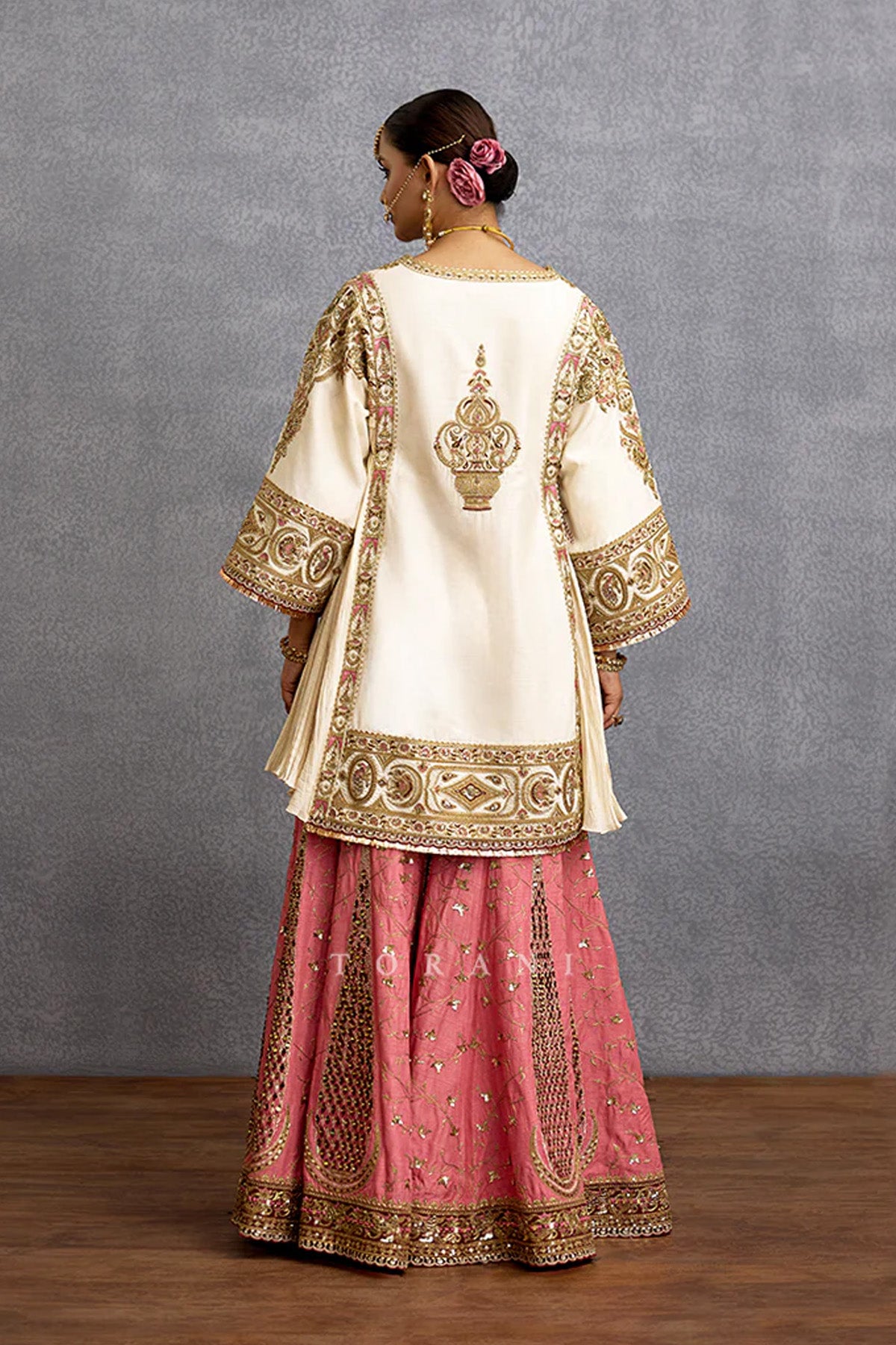 Maahe Mahtabe Insiyah Sharara Set