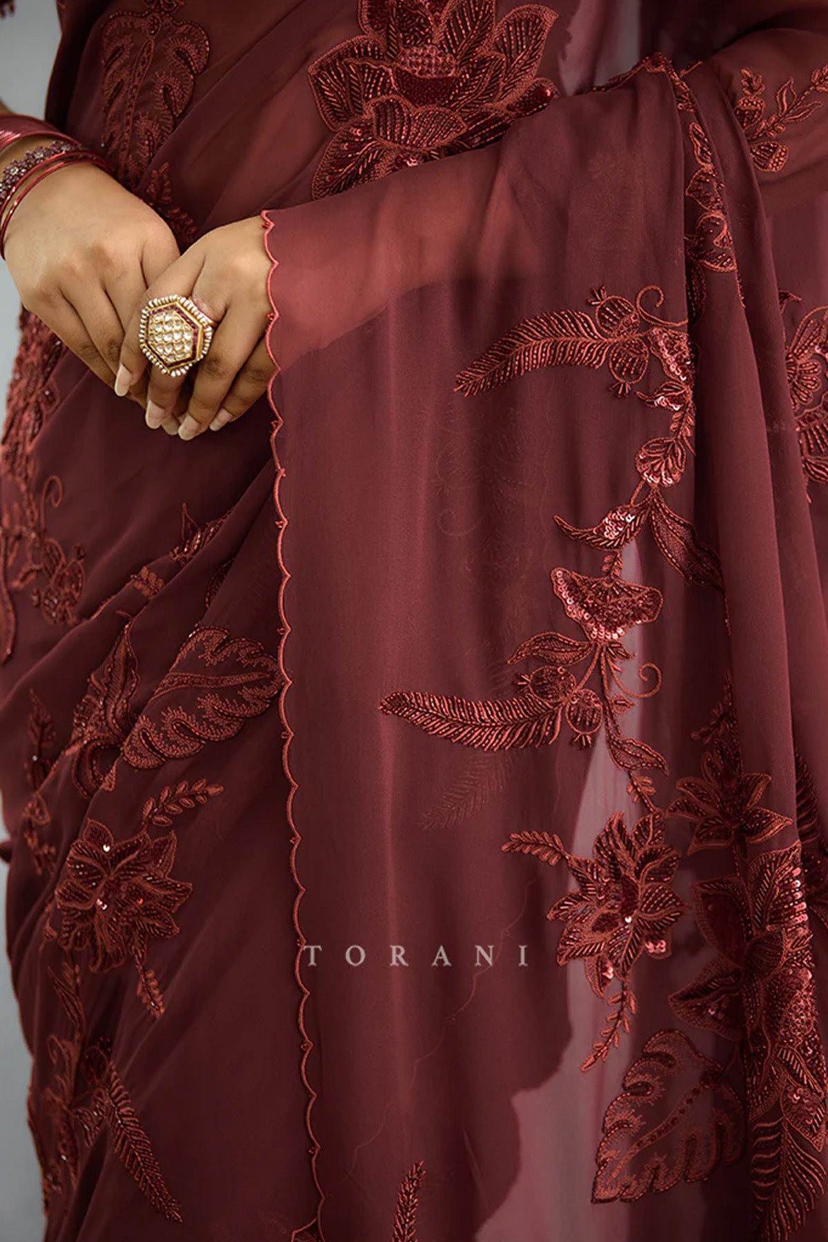 Laalima Pankhuri Saree