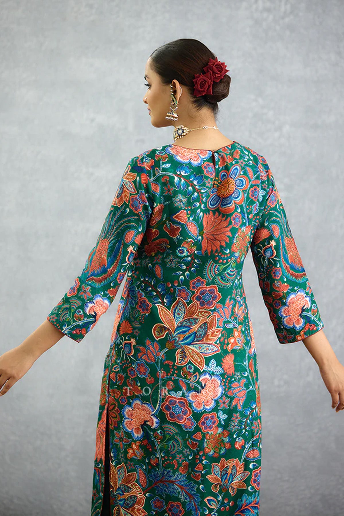 Mayurakshi Writu Tanuja Kurta Set