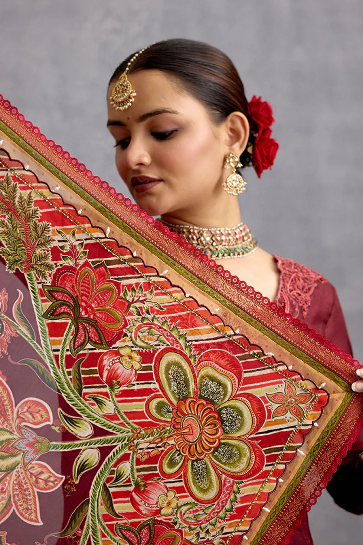 Laalima Phulera Scarf