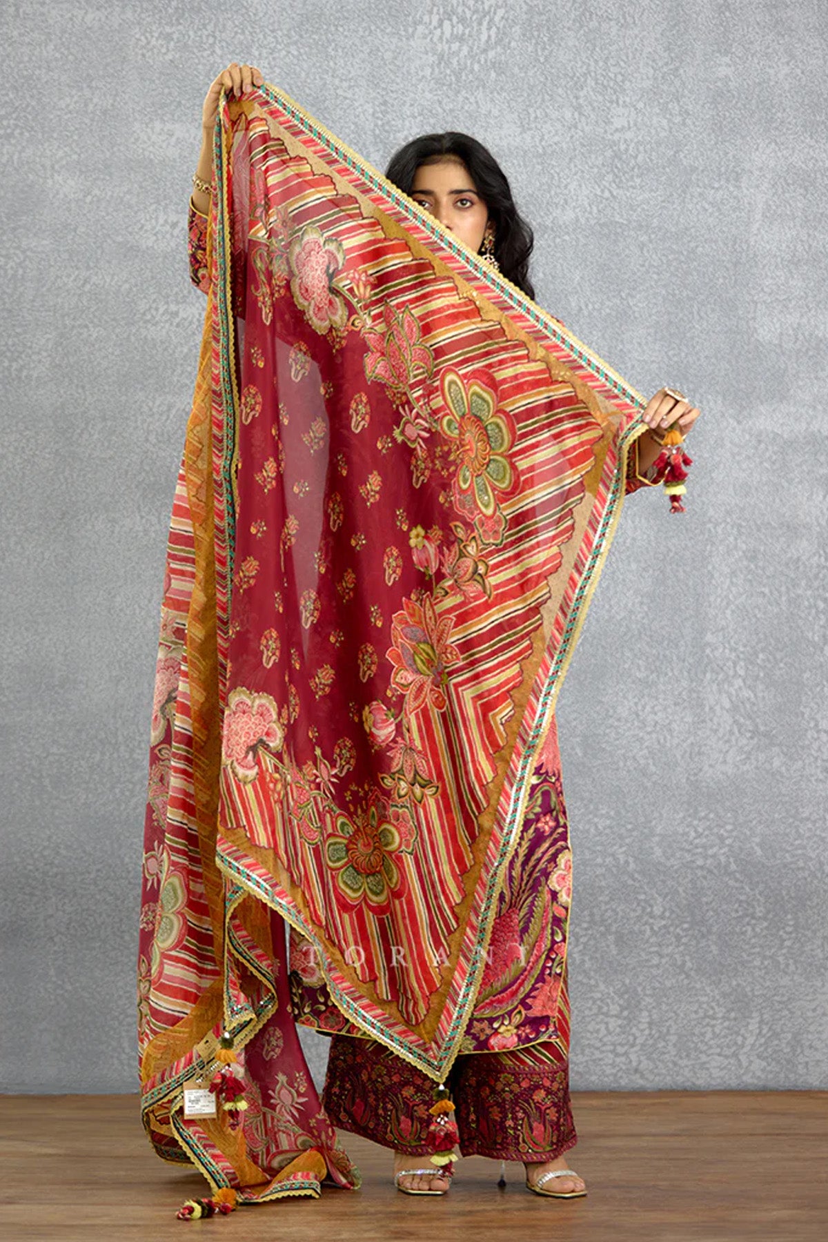 Laalima Writu Tanuja Kurta Set