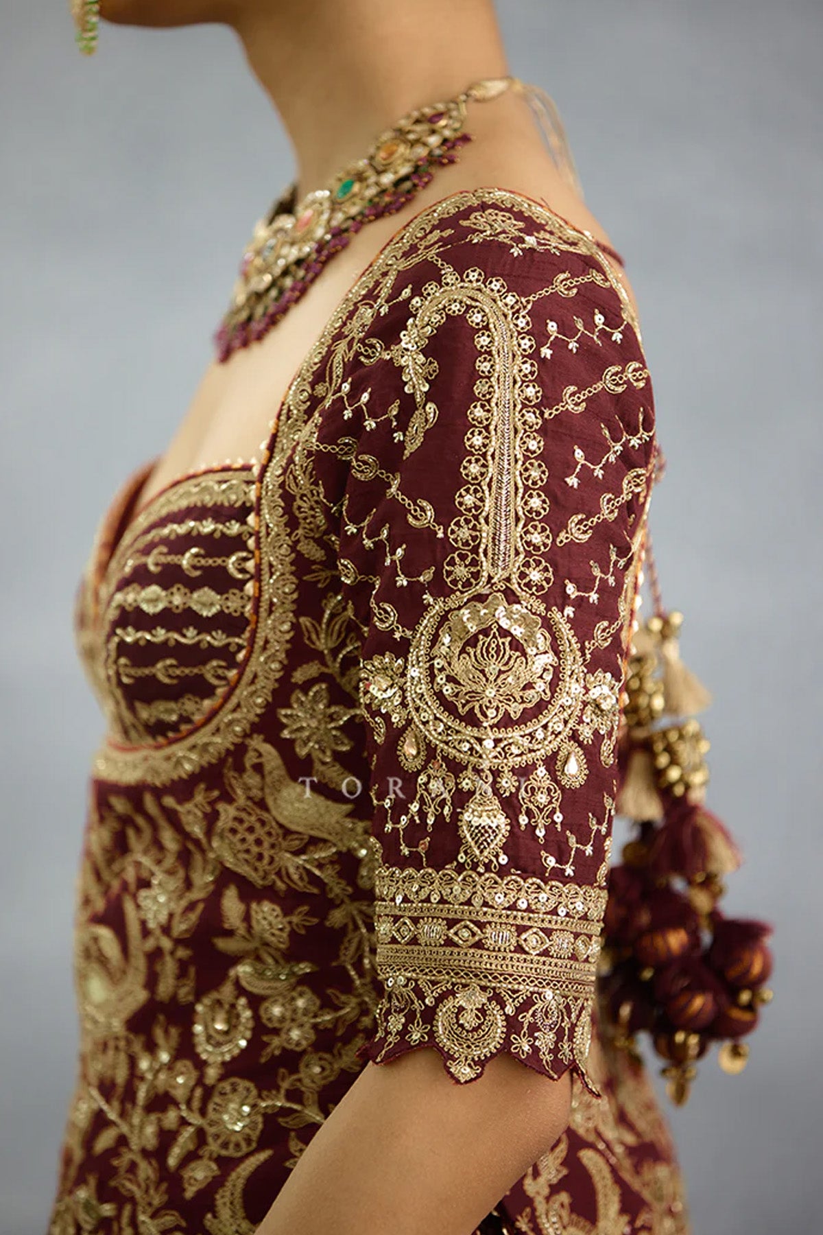Qarmazi Mazneen Lehenga Set