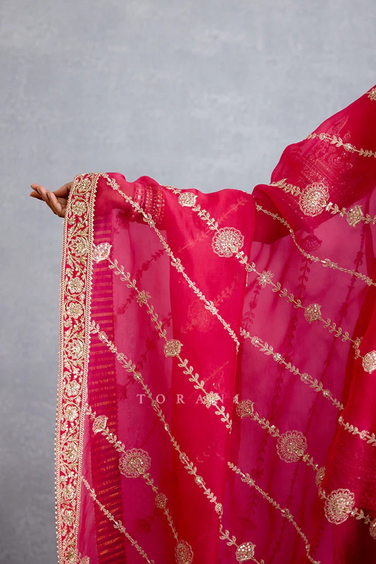 Gul-Naaz Samaira Kurta Set