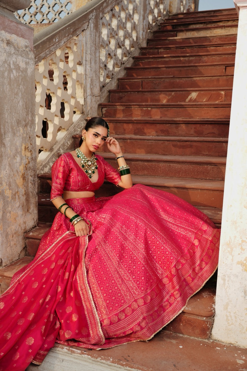 THE GULAABI HEERA LEHENGA