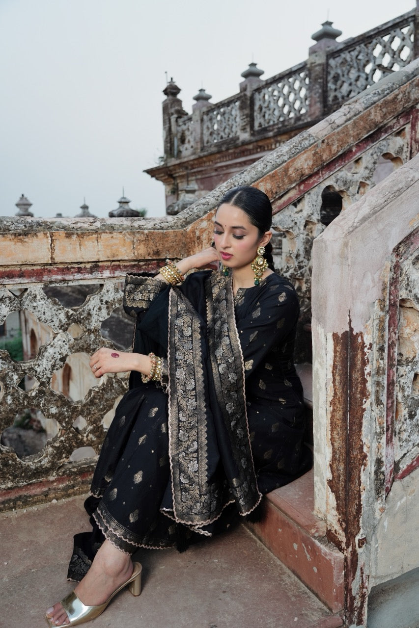 THE KAALA ZAHIA ANARKALI