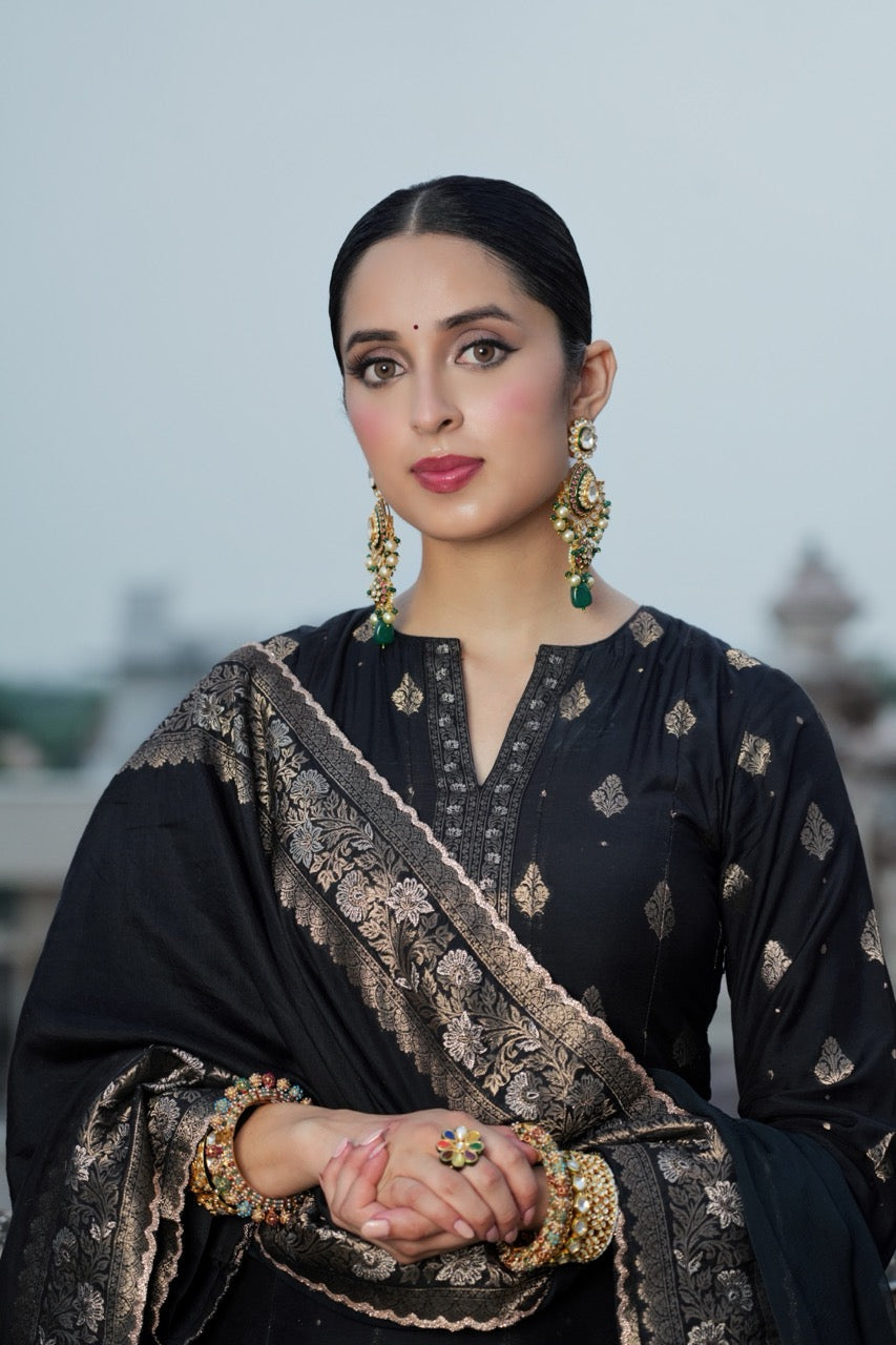 THE KAALA ZAHIA ANARKALI