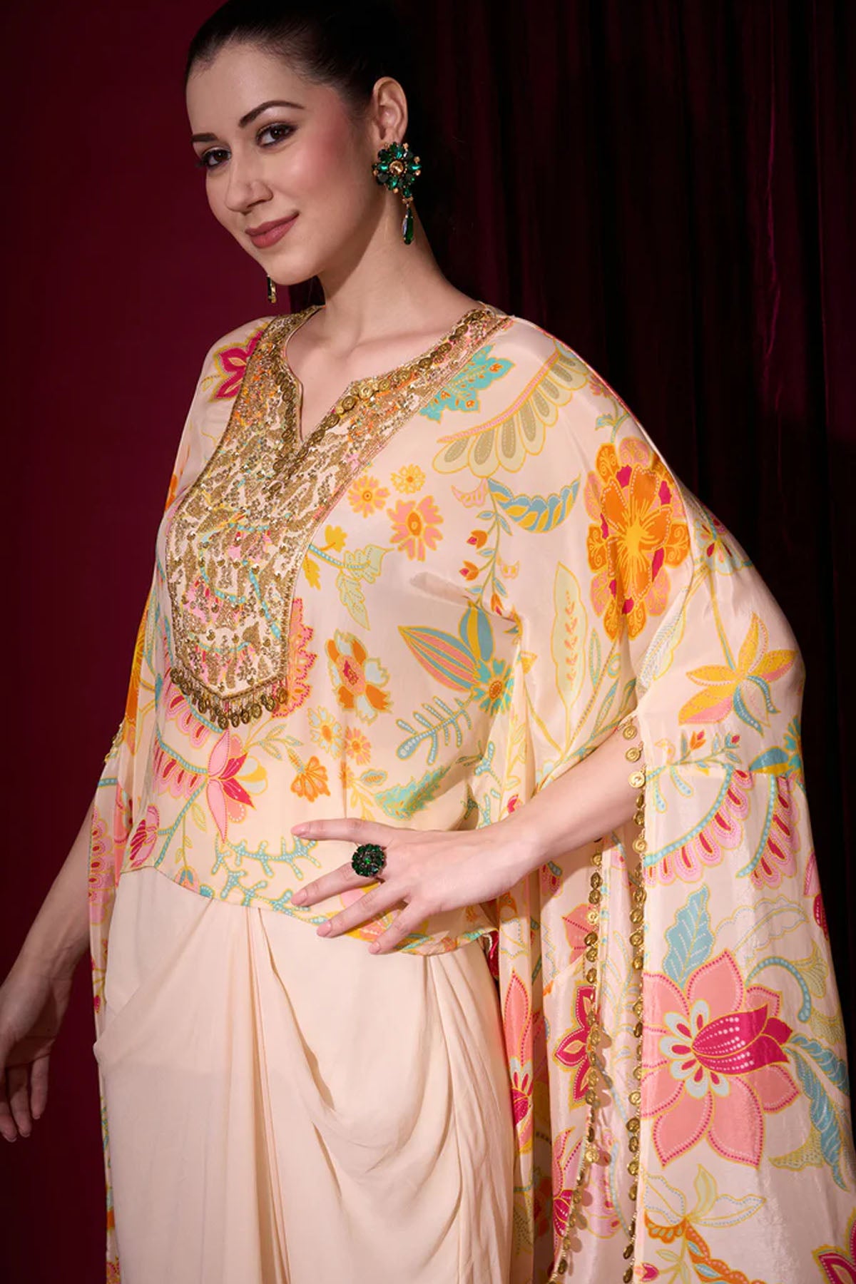 CHANDRIKA CAPE SET