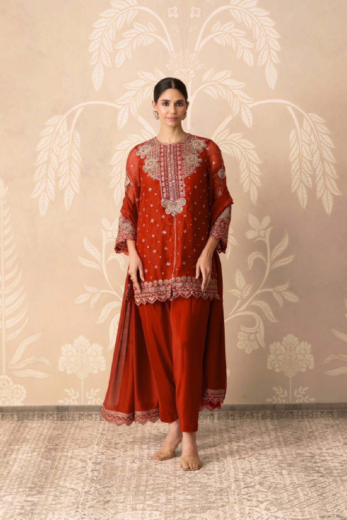 Suroor
Kurta Salwar Set