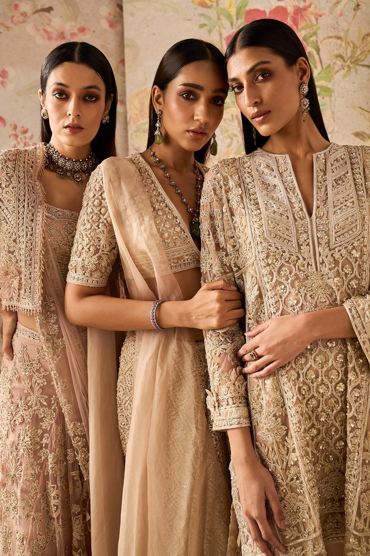 RIDHI MEHRA IN SHOWCASE KURTA SET