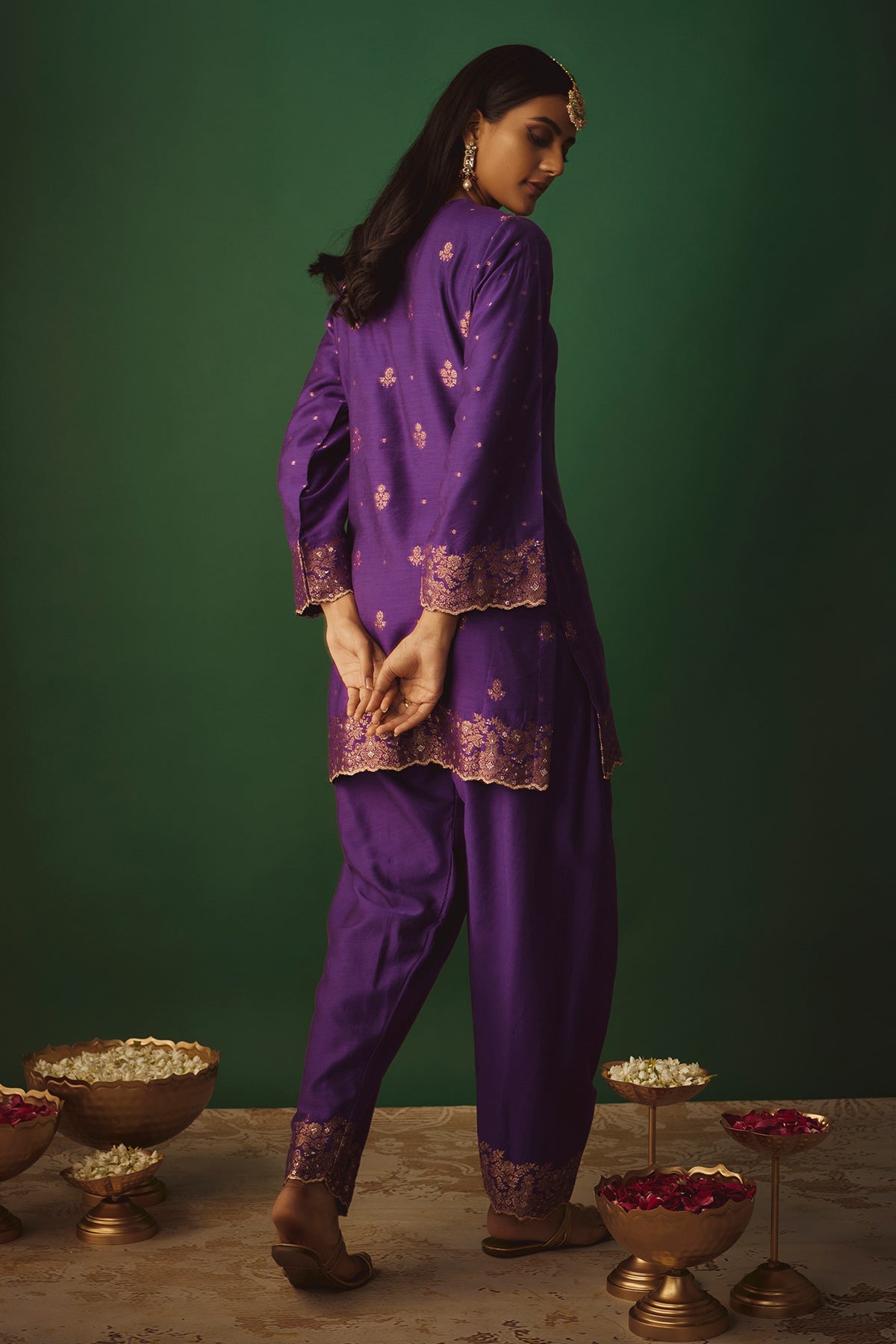 THE JAMUNI MAHENOOR SUIT