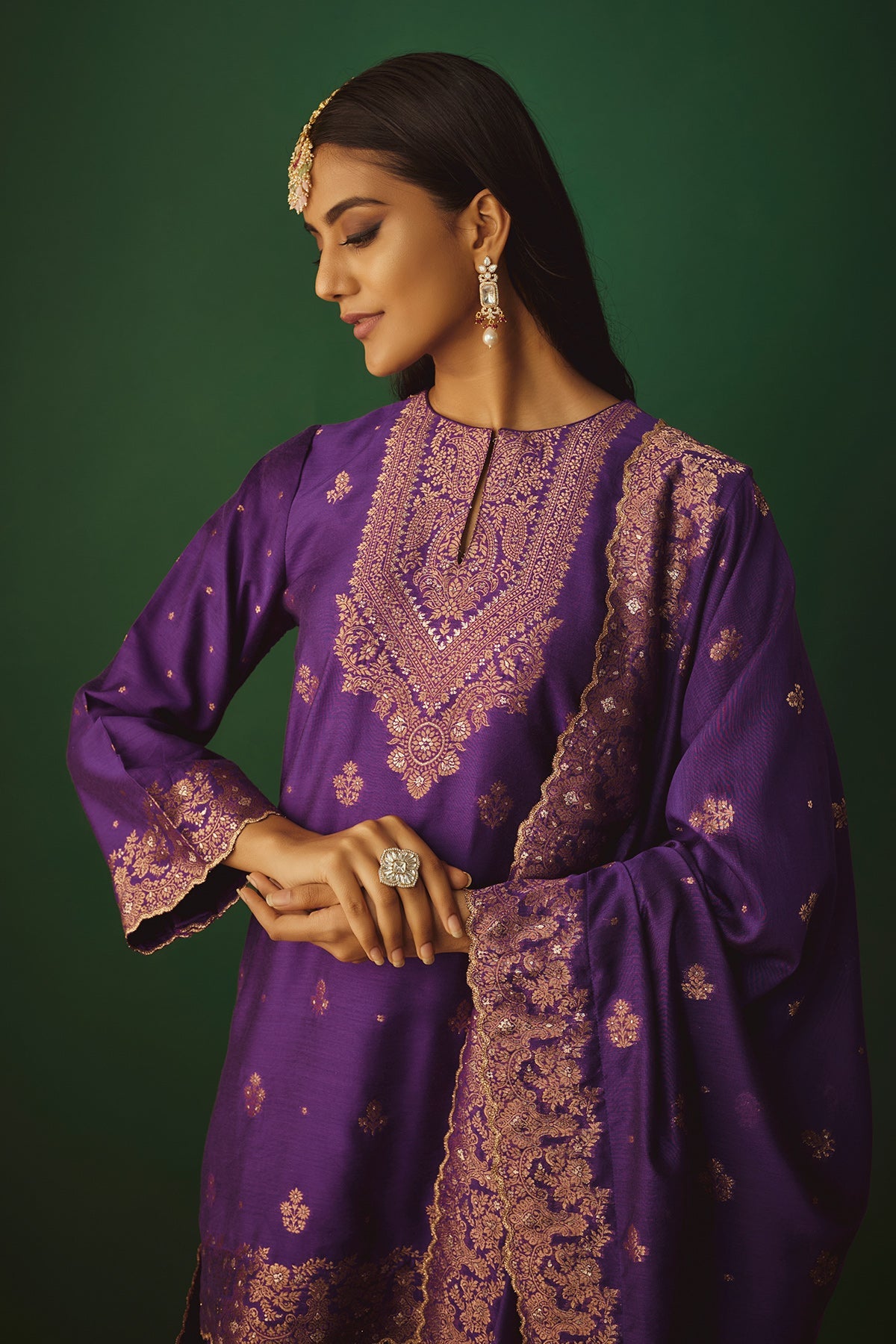 THE JAMUNI MAHENOOR SUIT