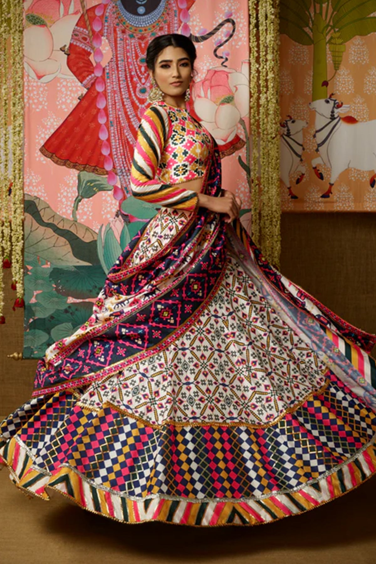 Sarmaya Lehenga