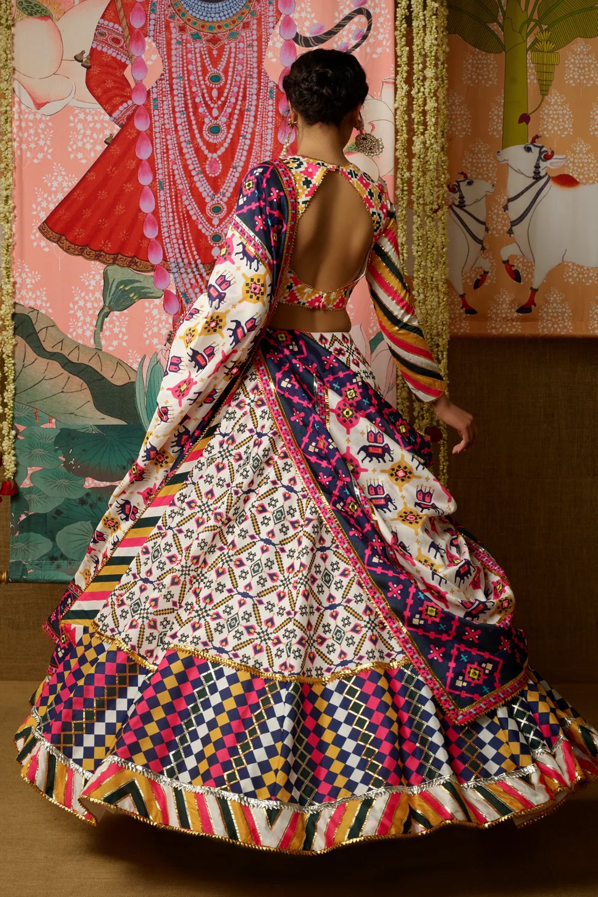 Sarmaya Lehenga