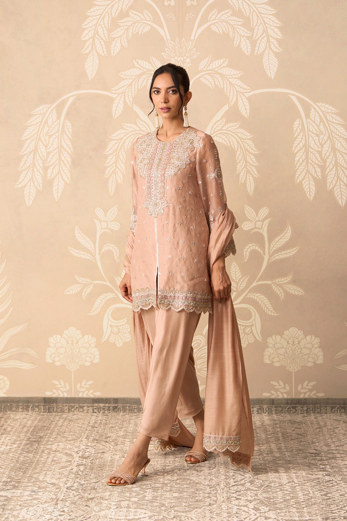 Zehn
Kurta Salwar Set