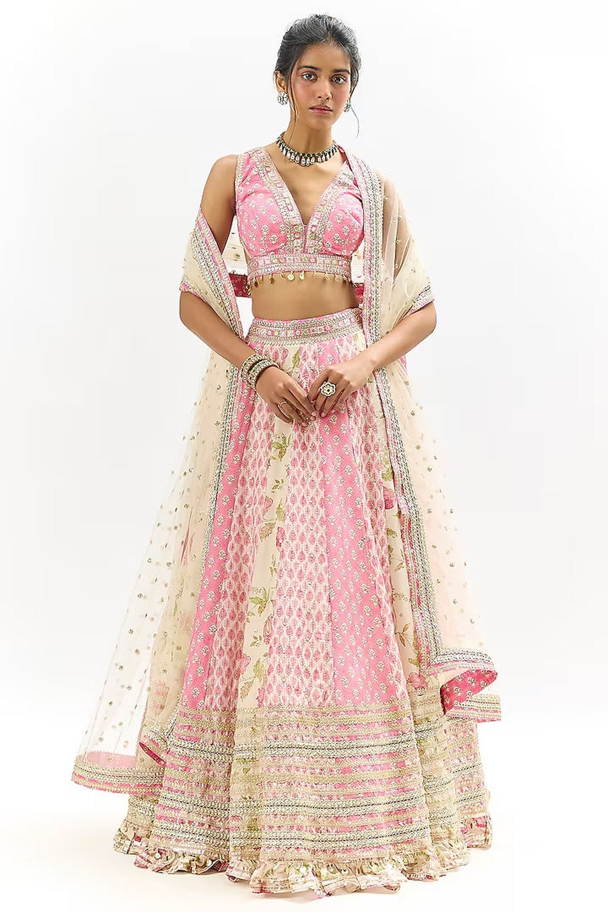 Aashi Lehenga Set