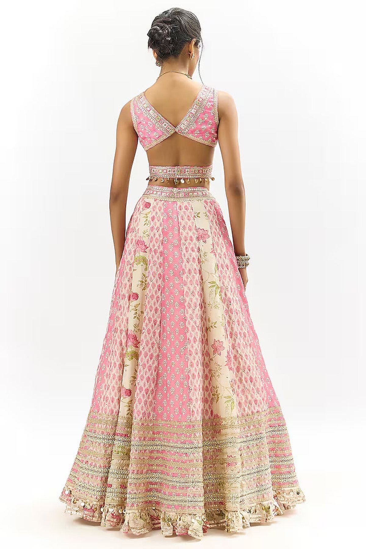 Aashi Lehenga Set