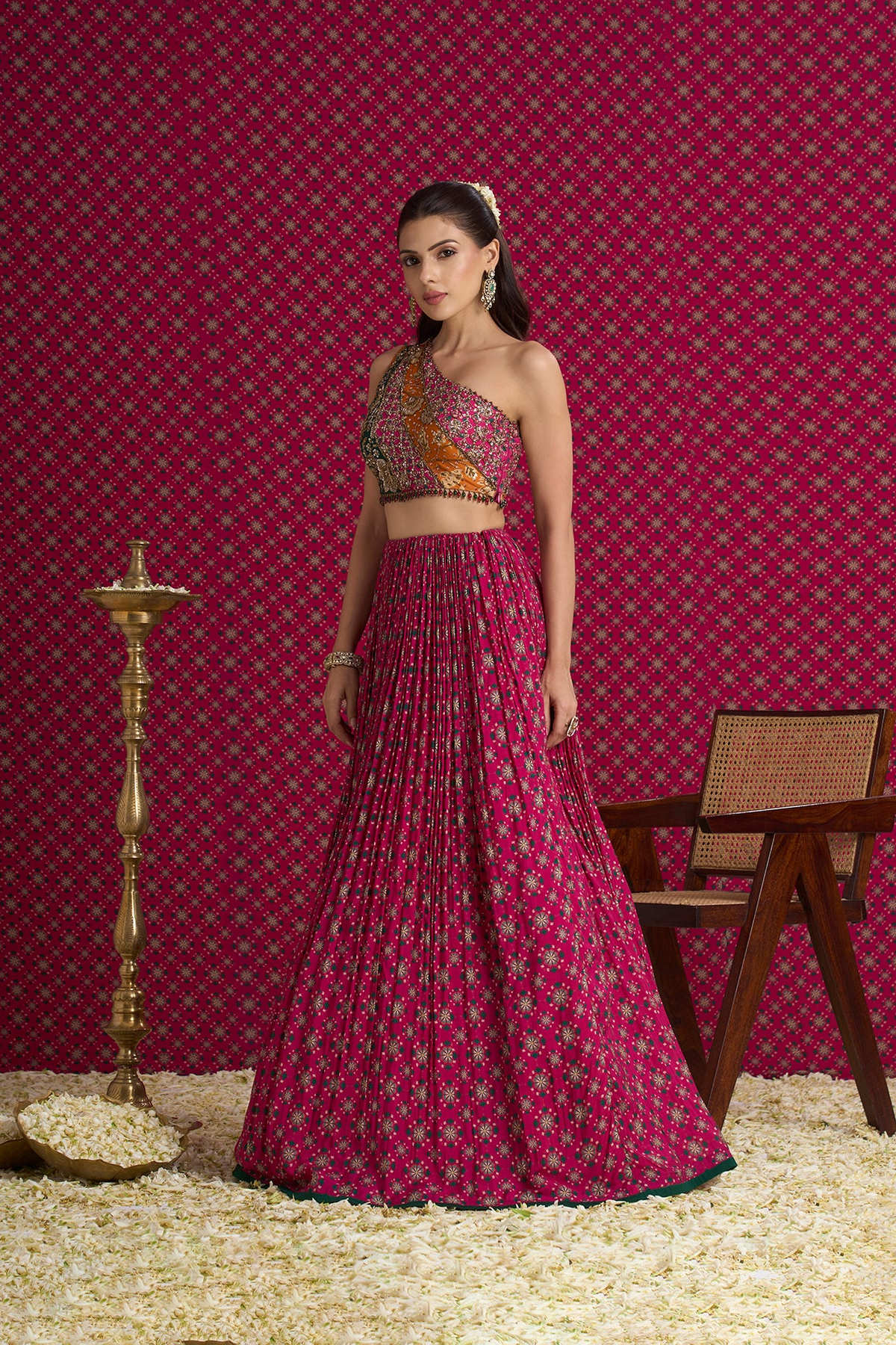 TARA LEHENGA