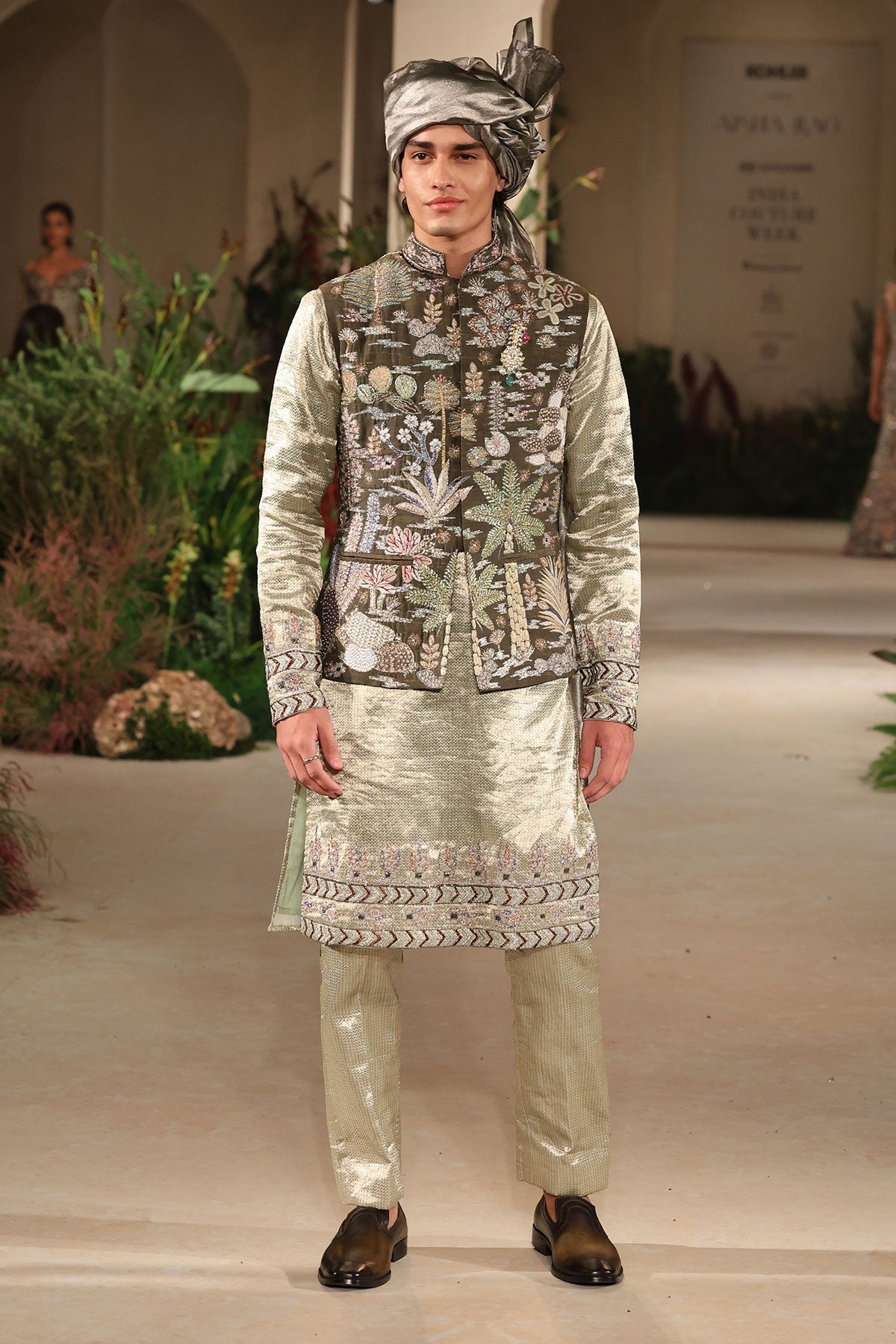 Brightheart - lush green - mint Embellished bundi