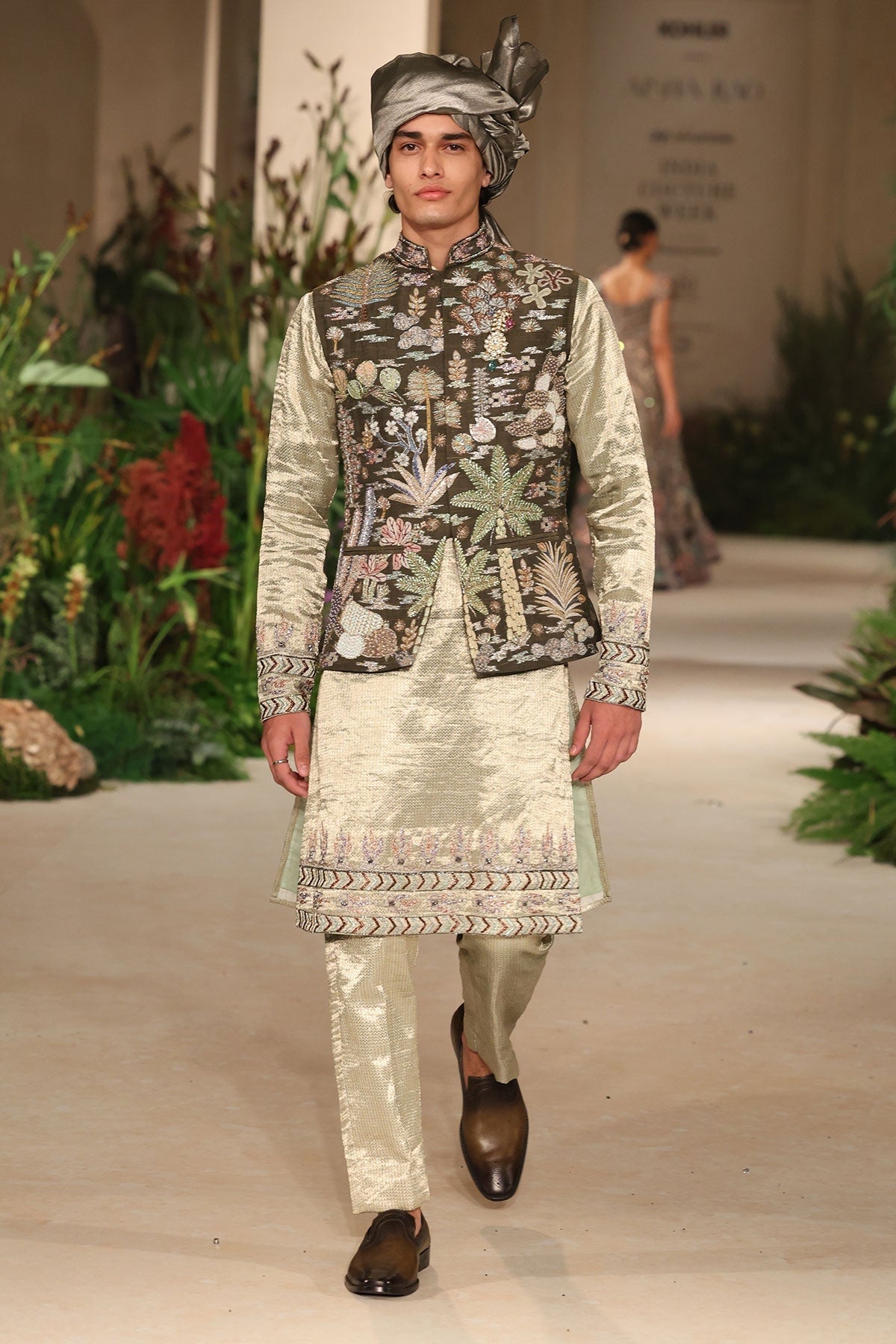 Brightheart - lush green - mint Embellished bundi