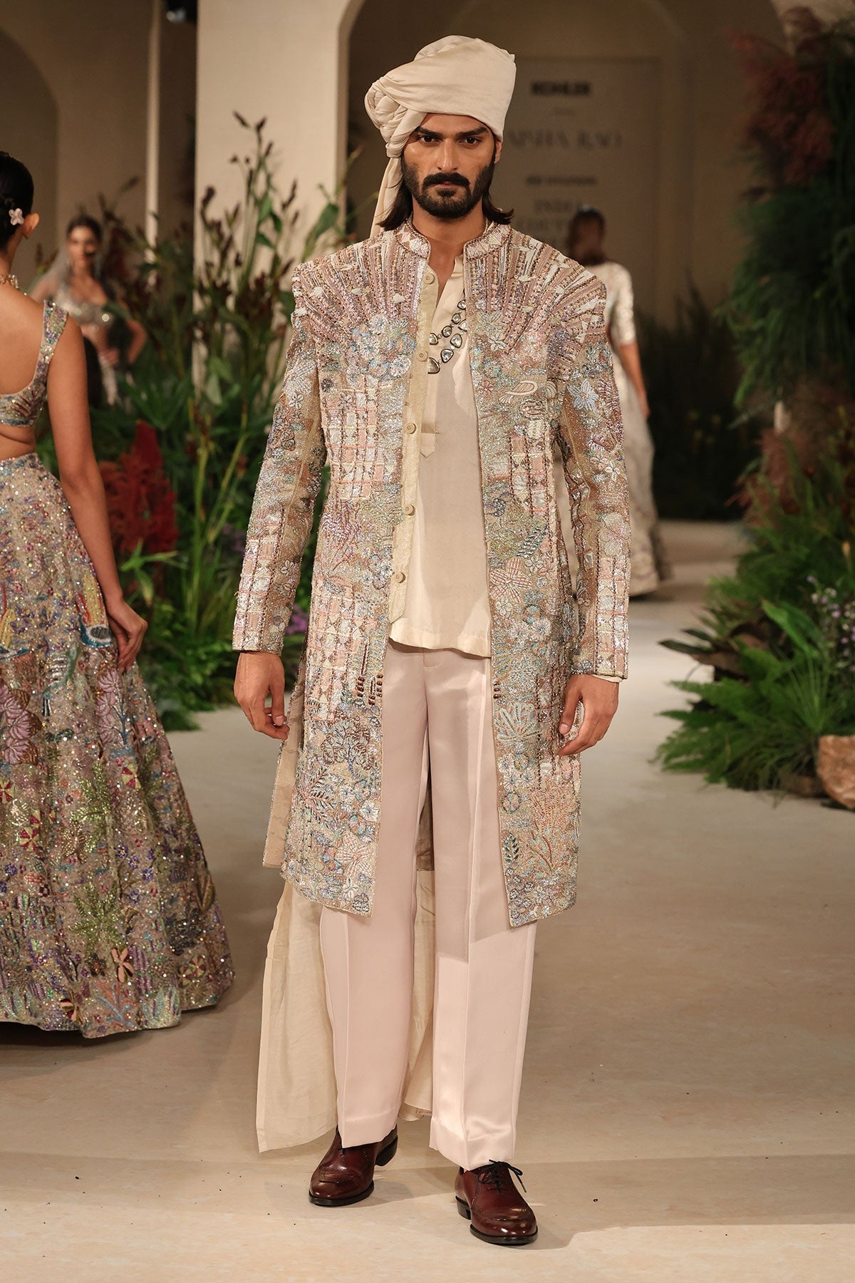 Loveleaf - light gold tissue Sherwani