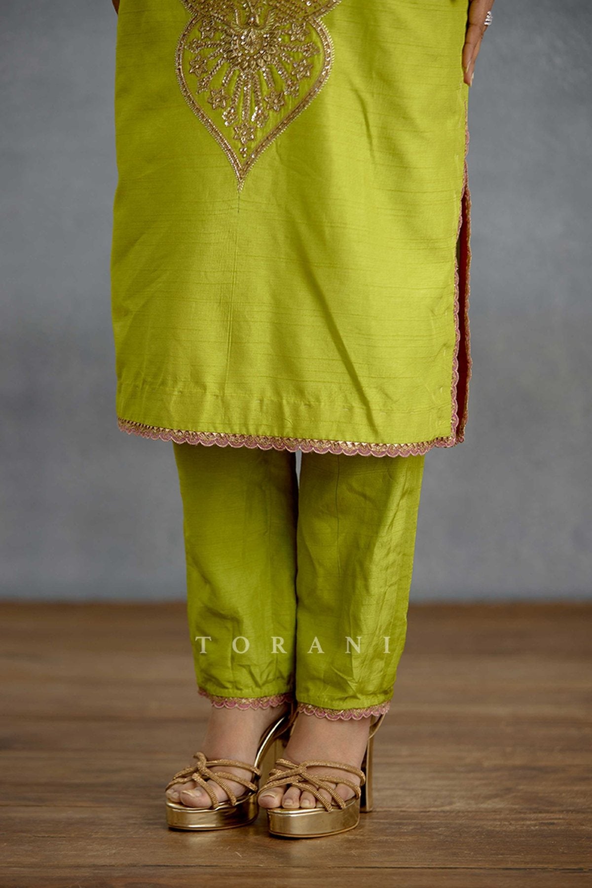Angoori Malika Kurta Set