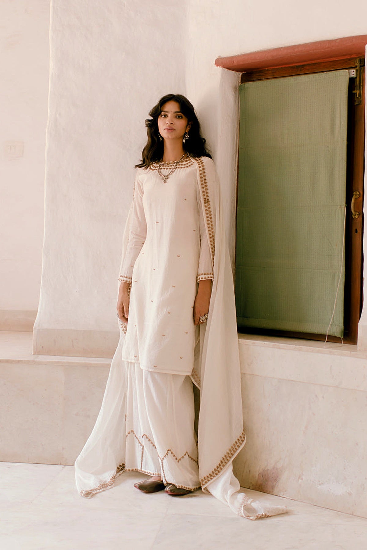 White Thread Straight Kurti And Pant