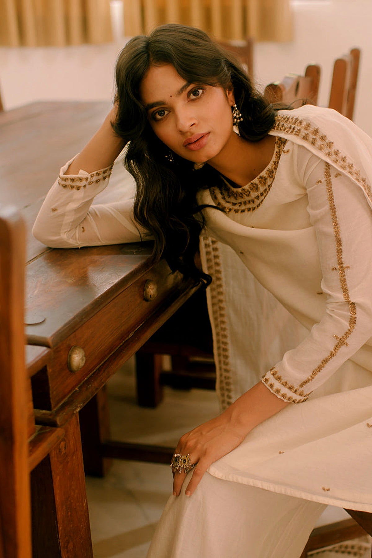 White Thread Straight Kurti And Pant