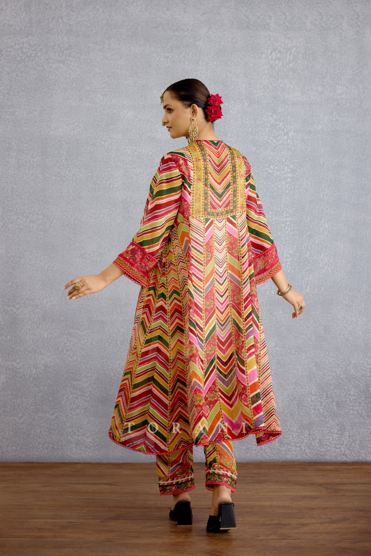 Chitrangi Asthika Kurta Set