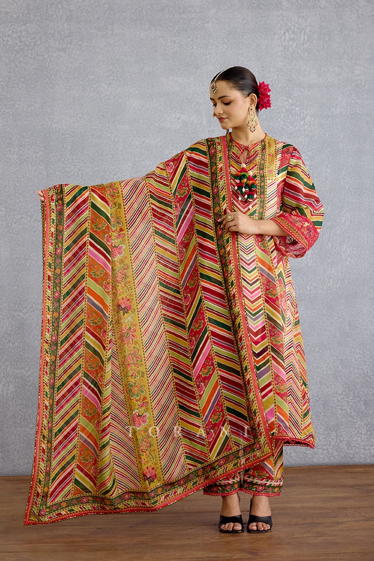 Chitrangi Asthika Kurta Set