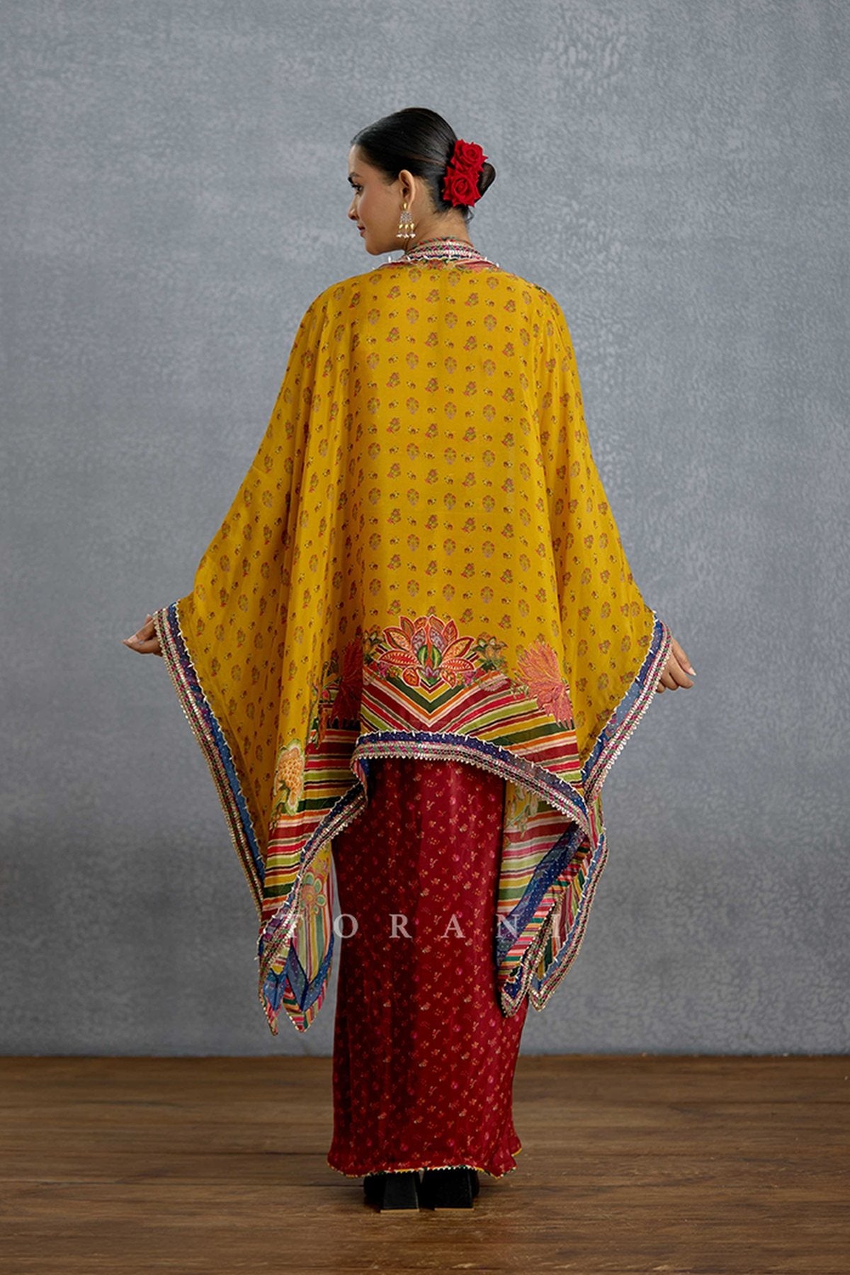 Chitrangi Gulrang Cape Set