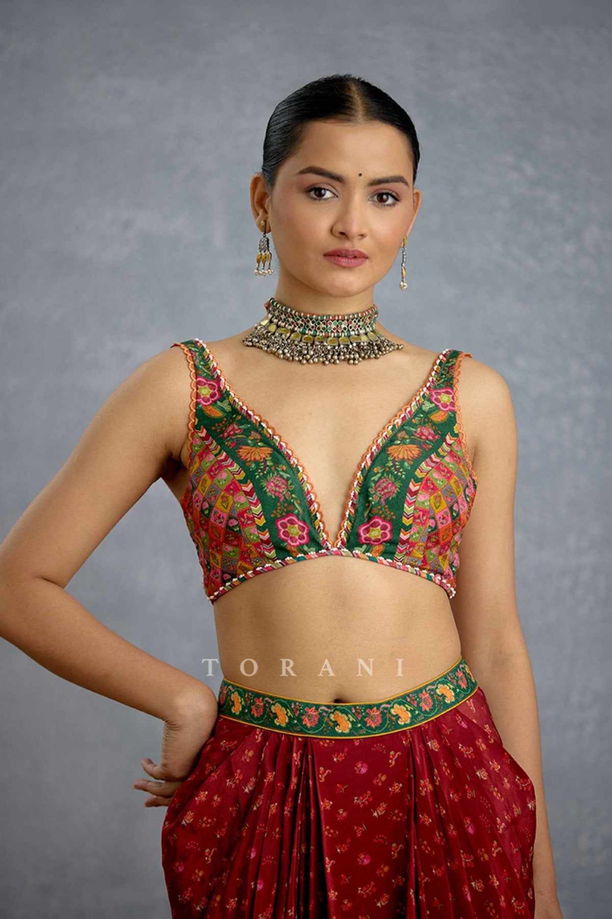 Chitrangi Gulrang Cape Set