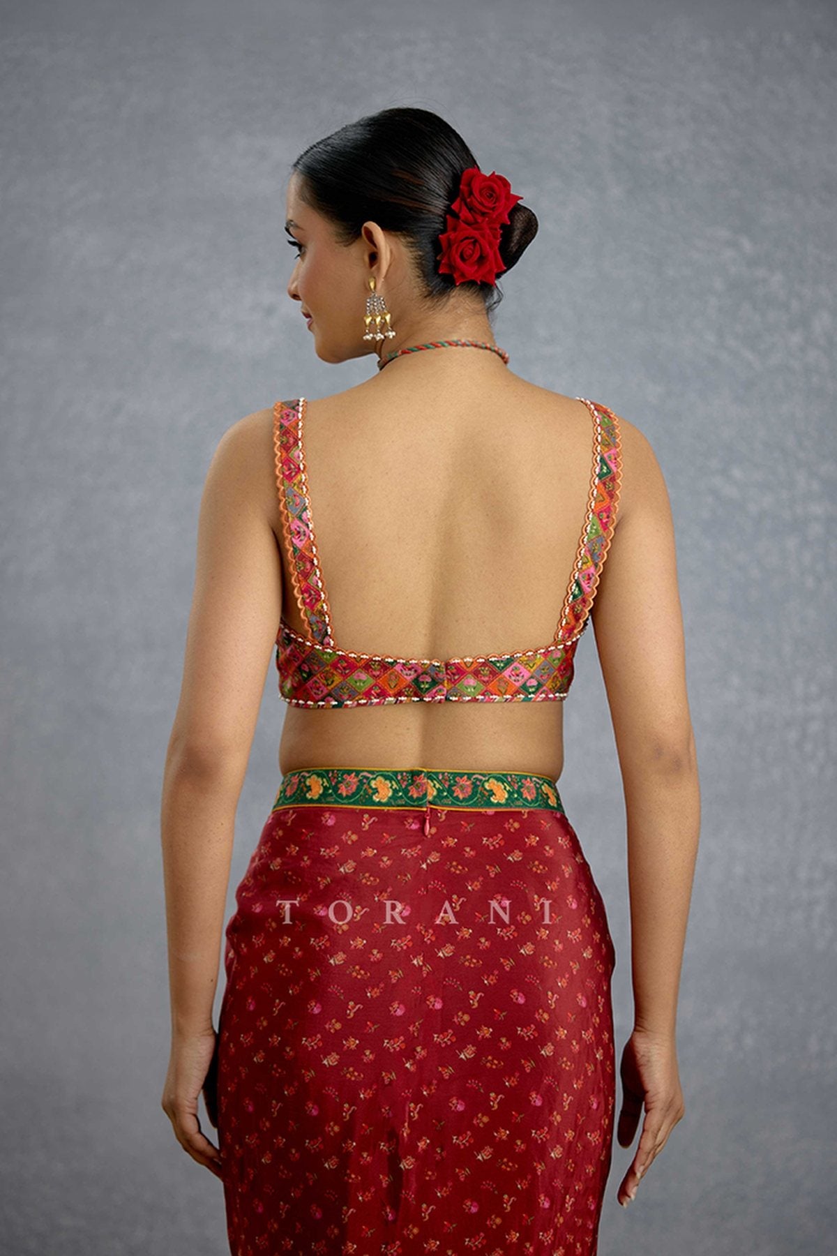 Chitrangi Gulrang Cape Set